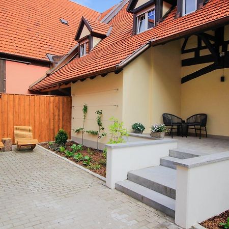 Gasthof Pension Zum Goldenen Hirschen Burgbernheim Exterior photo